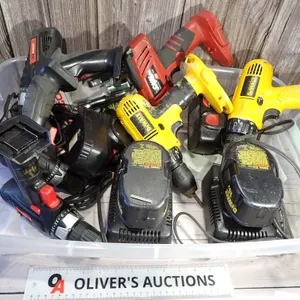 DeWalt, Skil & Drill Master 18V Cordless Drill & Charger Power Tool Lot
