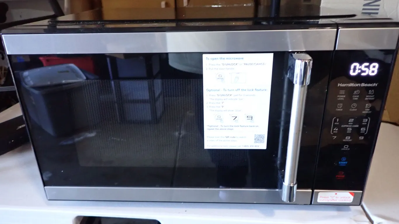 Hamilton Beach 1.1 Cu Ft 1000W Countertop Microwave Oven Stainless Steel