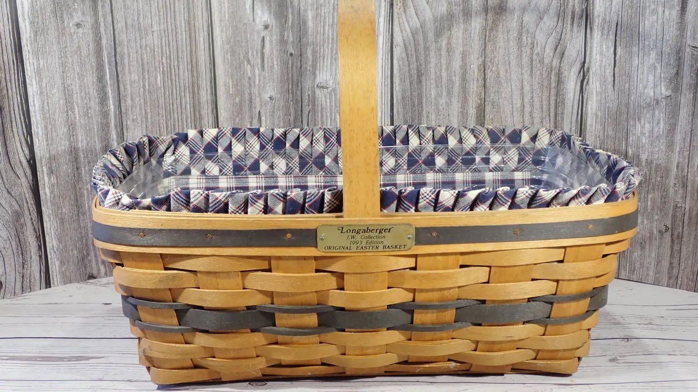Longaberger 1993 J.W. Collection Original Easter Basket with Liner & Protector