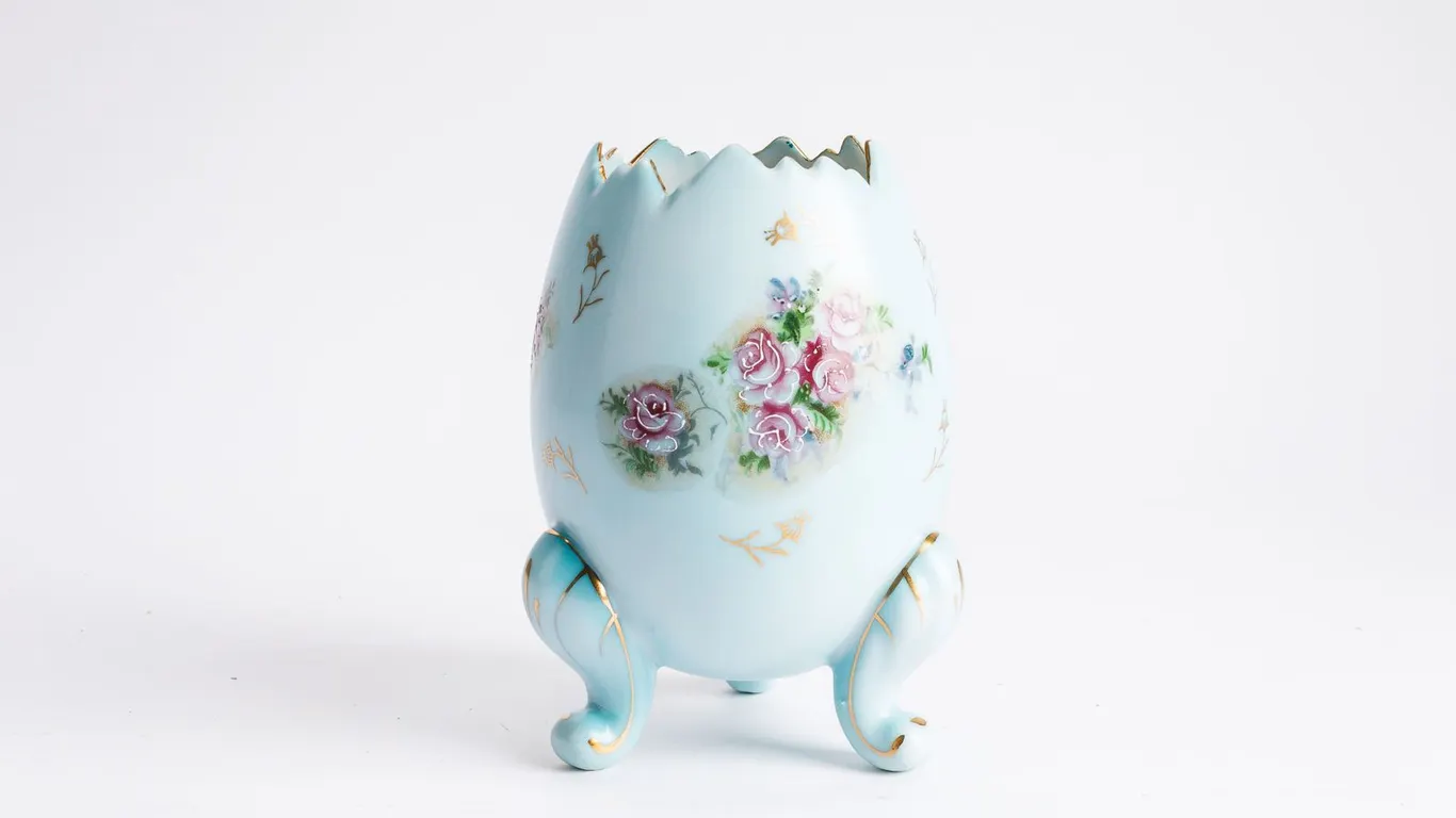 A Beautiful Vintage Inarco Pale Blue Porcelain Egg!