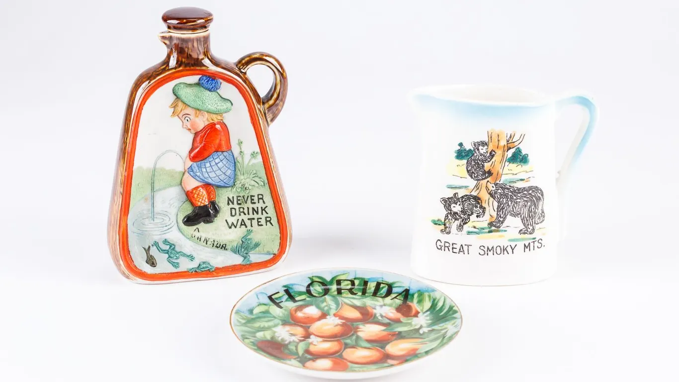 Two Vintage Ceramic Souvenir Pieces From Florida & The Smoky Mountains, & A Ceramic German Novelty F