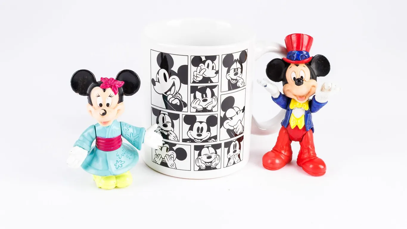 Calling Disney Lovers! A Vintage Mickey Mouse Mug. Along with A Minnie & Mickey Mouse Figurine!