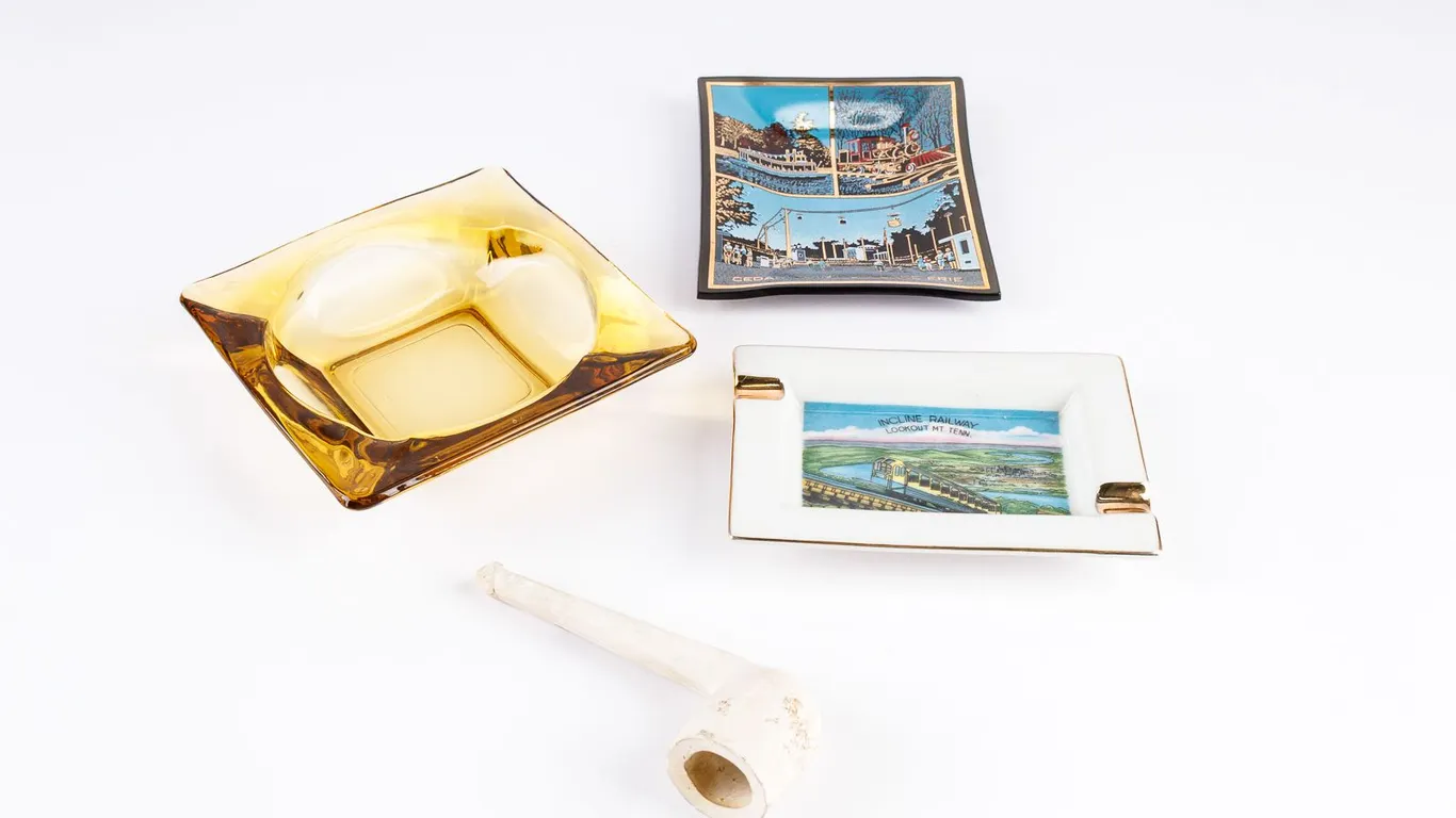 Two Vintage Ashtrays, A Cedar Point Trinket Tray & A Clay Tobacco Pipe!