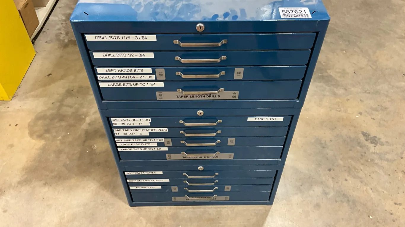 UNUSED DRILL BITS AND TAPS W/ TOOL CABINET