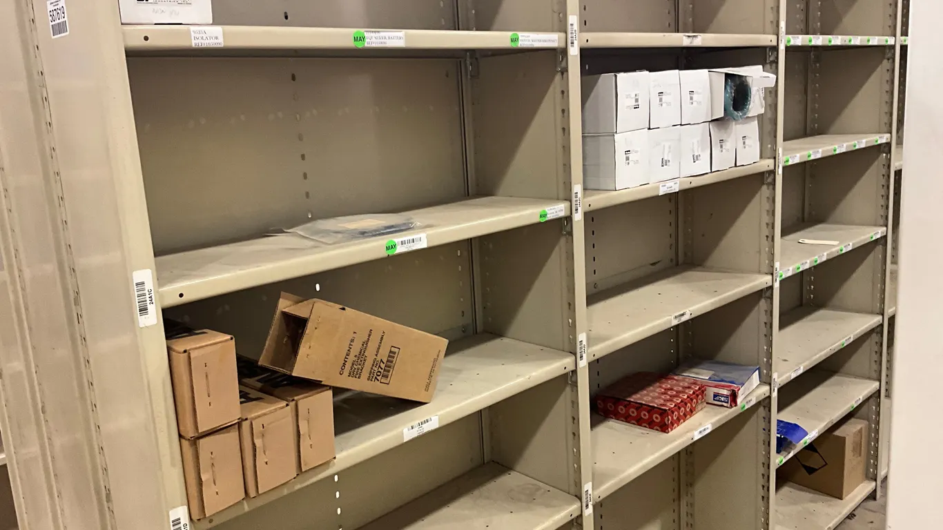 VARIOUS OEM EQUIPMENT PARTS, INCLUDES: ANSUL MODEL 5 FIRE EXTINGUISHER