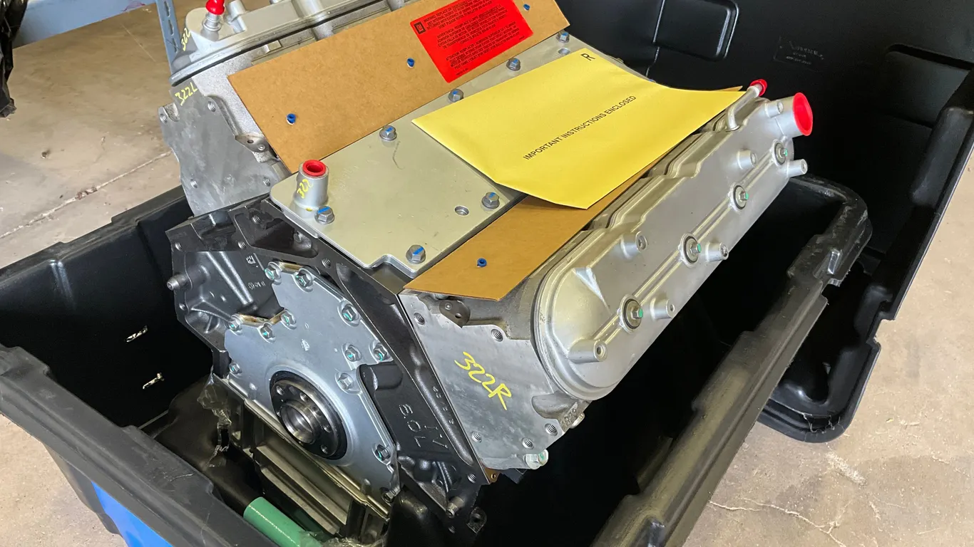 (NEW/UNUSED) GM 6.0L ENGINE