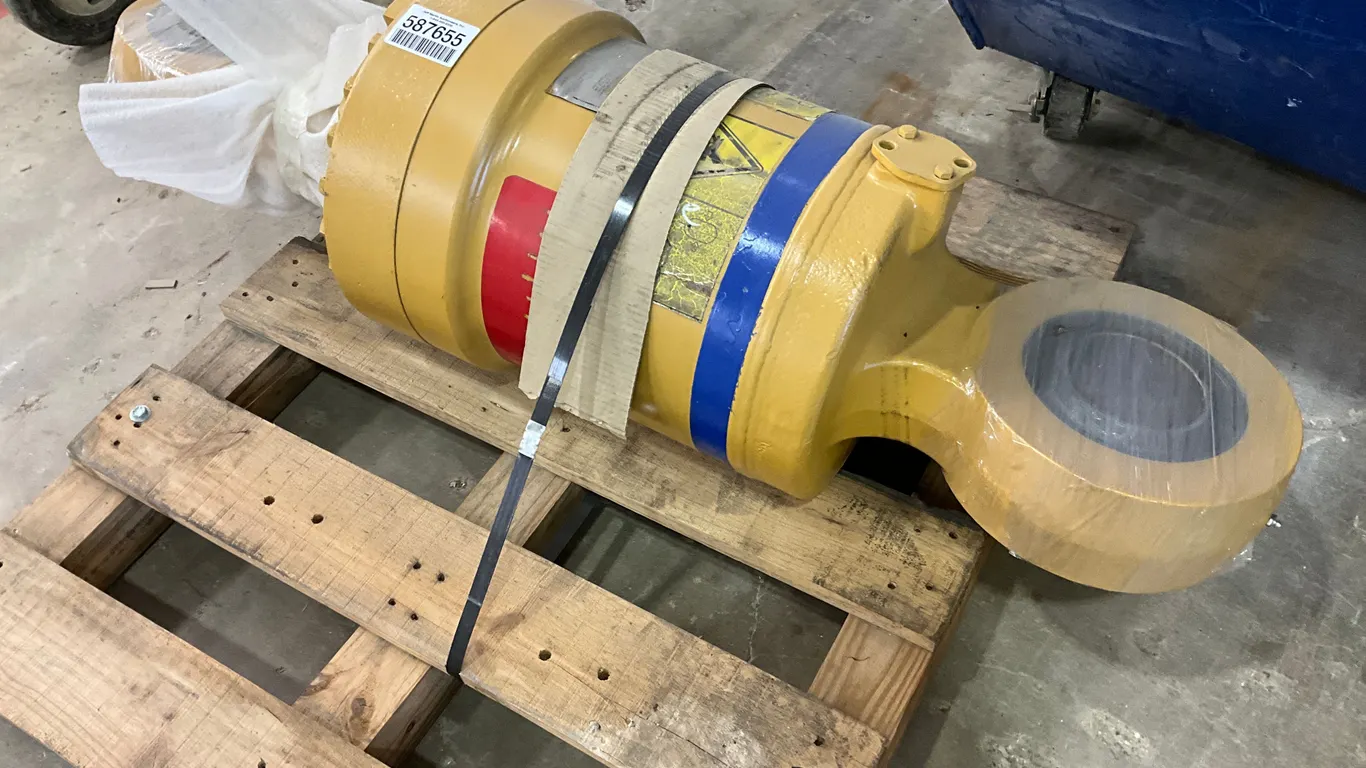 CAT REAR SUSPENSION CYLINDER, STEERING HEX HEAD CYLINDER