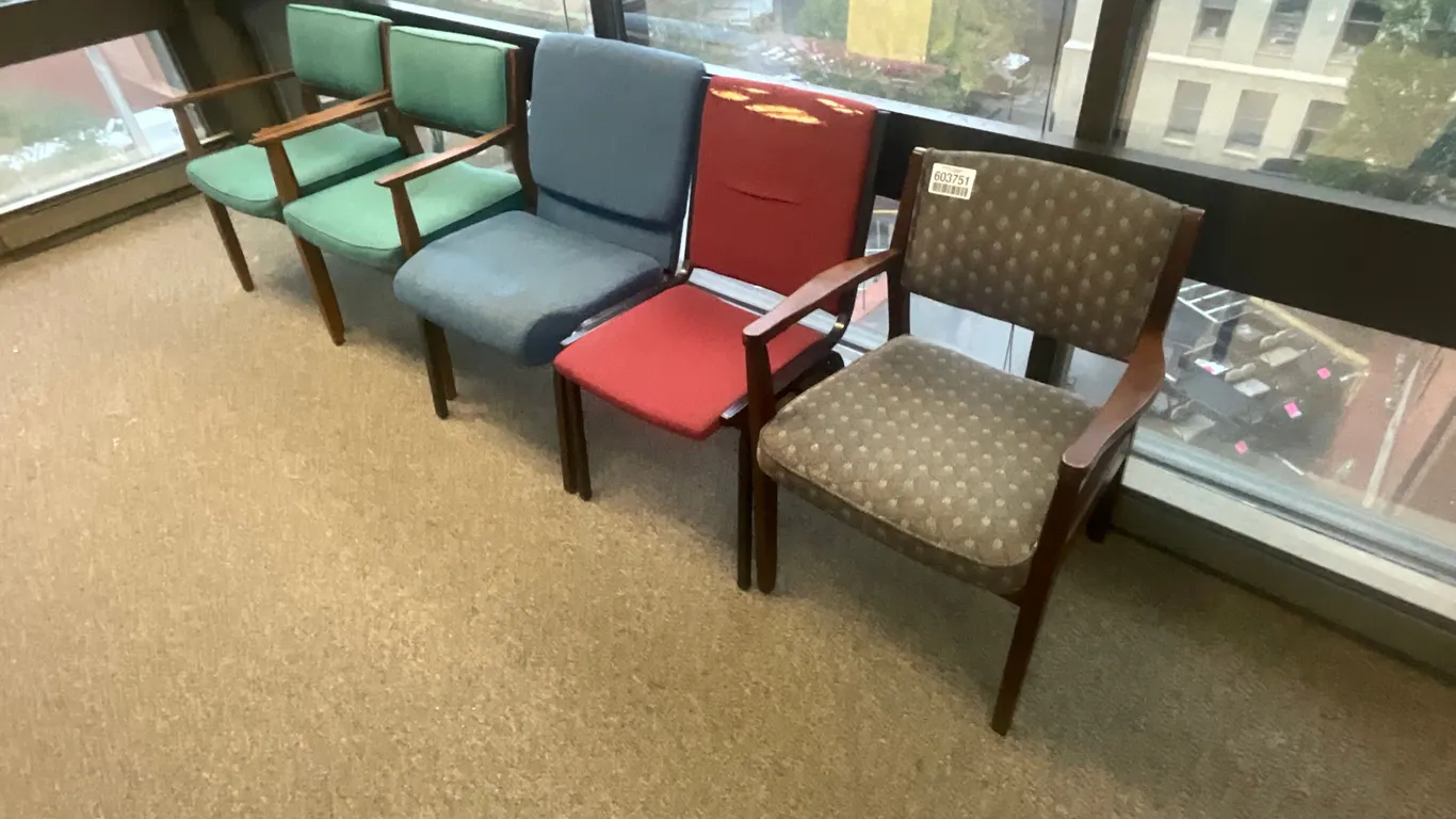 QTY OF (5) OFFICE CHAIRS
