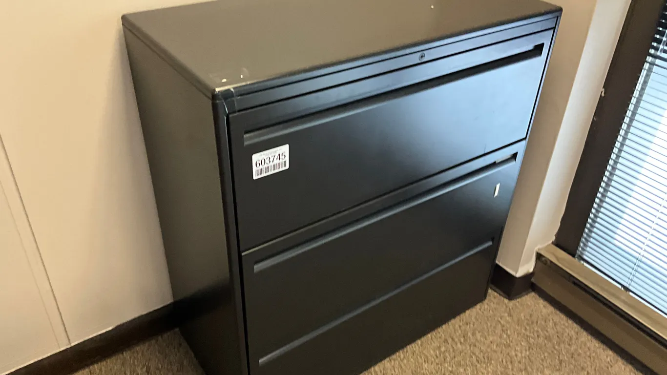 3-DRAWER METAL FILING CABINET