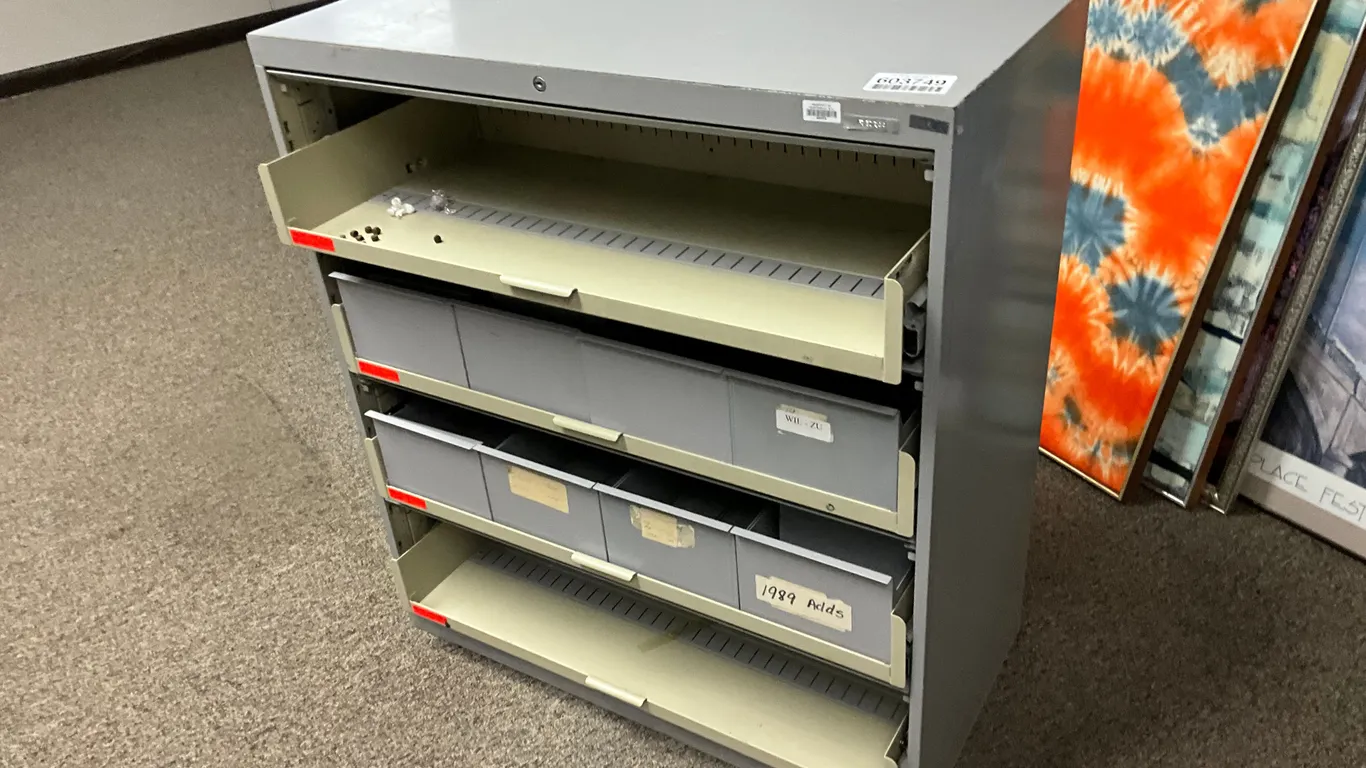 4-DRAWER METAL FILE CABINET