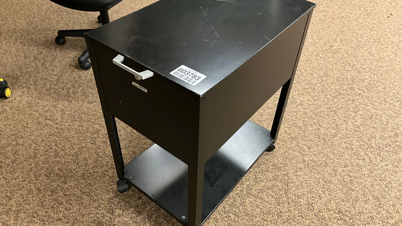METAL FILING CABINET