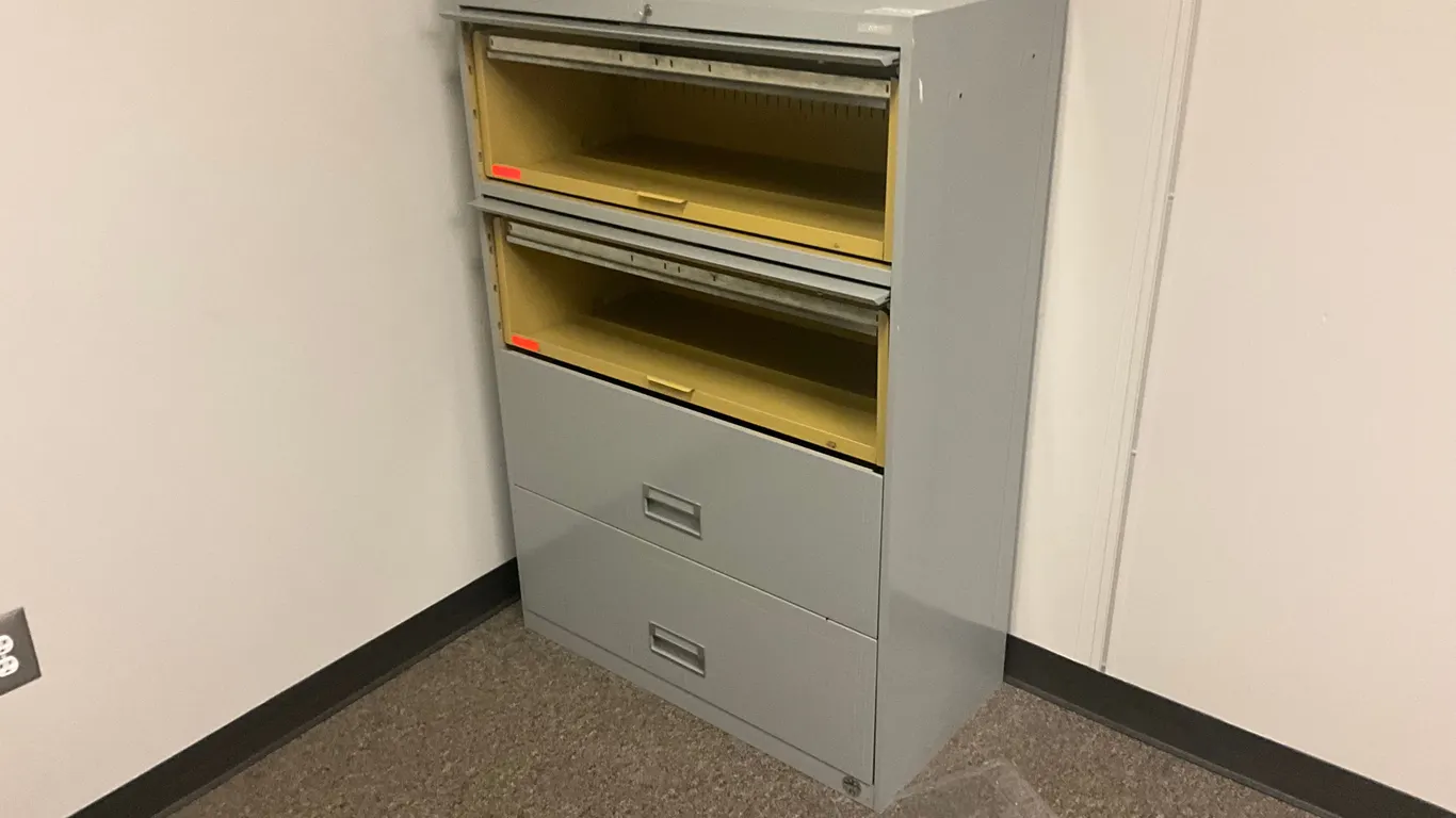 METAL 4 TIER FILE CABINET
