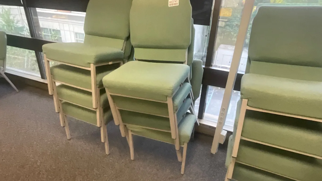 QTY OF (4) OFFICE CHAIRS