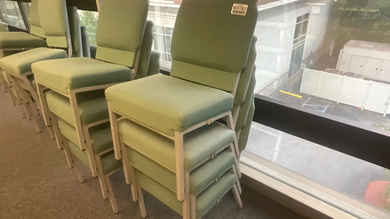 QTY OF (4) OFFICE CHAIRS