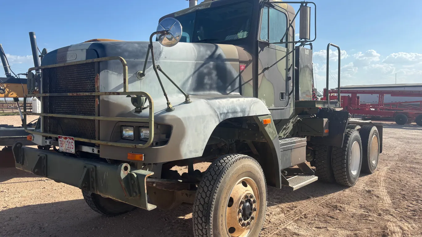1992 FREIGHTLINER LONG CONV. T/A WINCH TRUCK VIN: 1FUCMZYB9NP357518