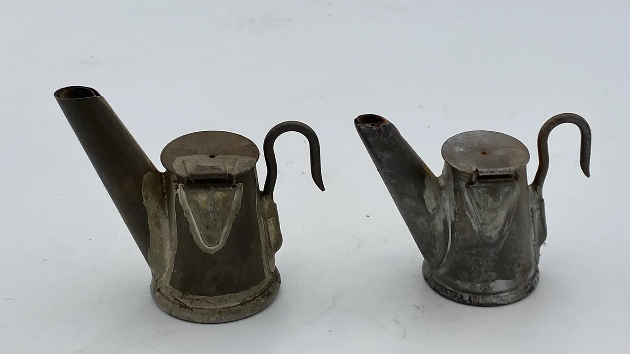 (2) GEO Anton Star Oil Wick Cap Lamps