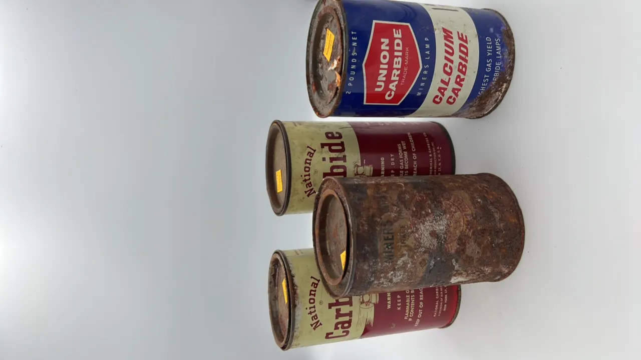 (4) Carbide Containers