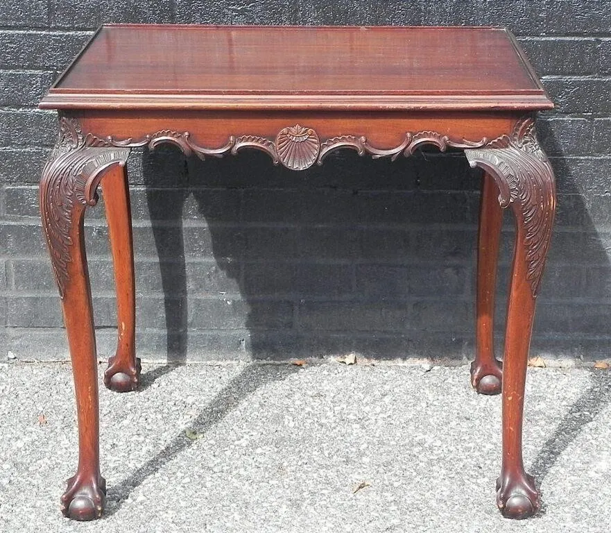 GEORGIAN STYLE CARVED MAHOGANY TEA TABLE