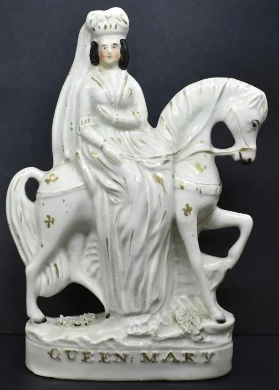 QUEEN MARY CERAMIC FIGURINE
