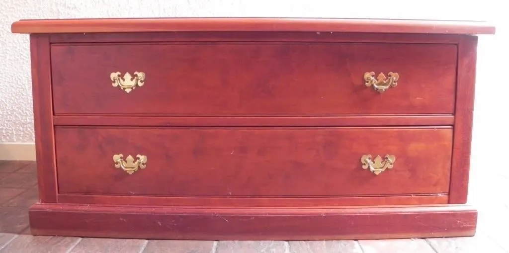 TRADITIONAL STYLE WOODEN 2 DRAWER BLANKET CHEST