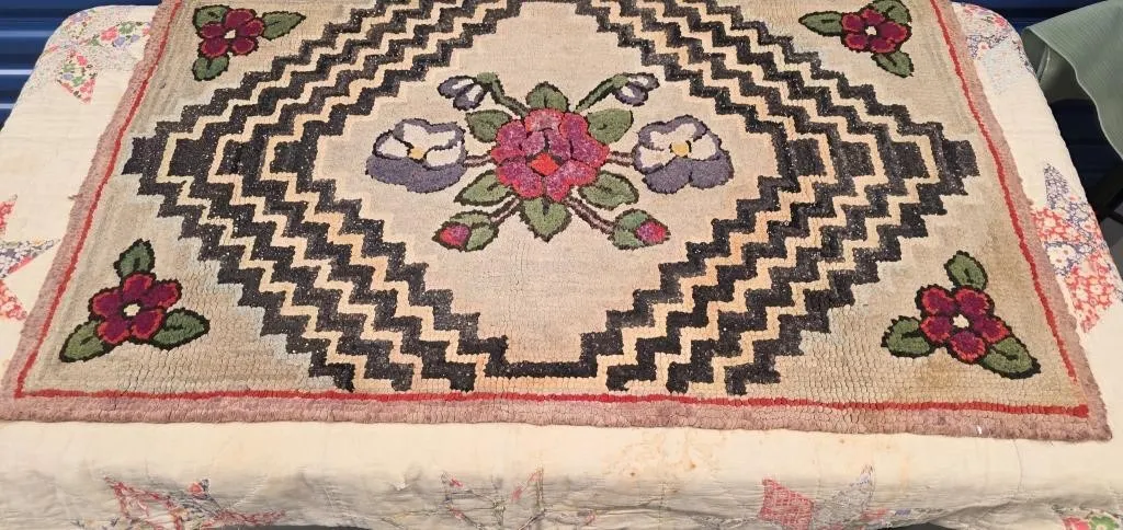 Vintage Quilt & Rug Lot