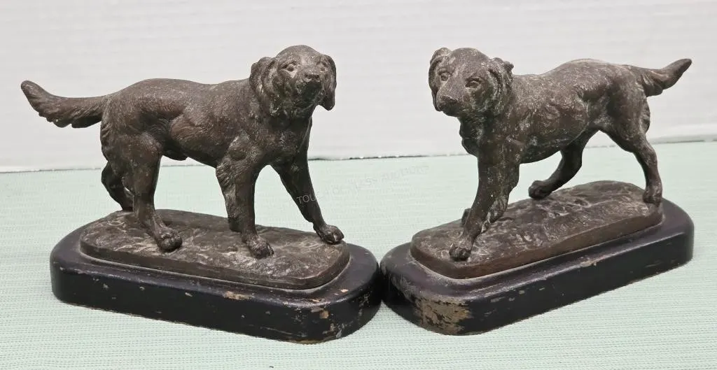 Metal Dog Book Ends