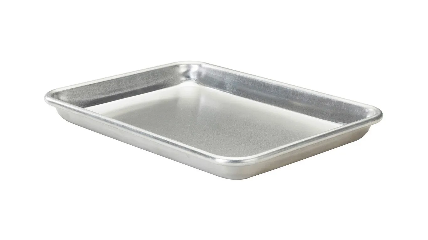 Nordic Everyday Quarter Sheet Pan Silver