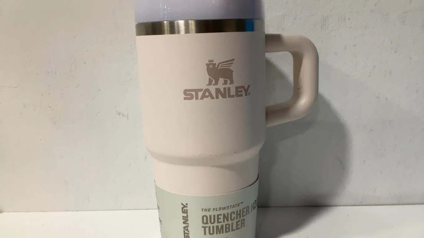 Stanley Flowstate Quencher H2.0 20 oz Tumbler