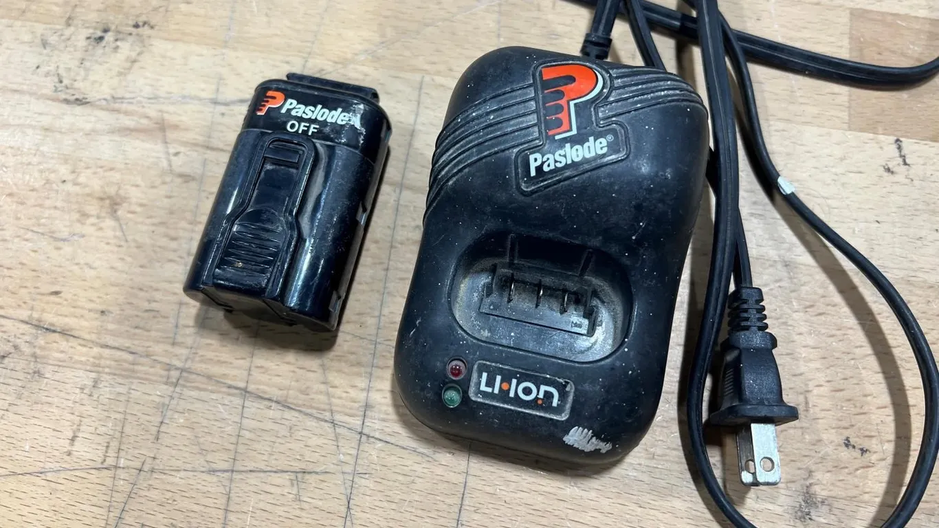 Paslode Battery and Charger
