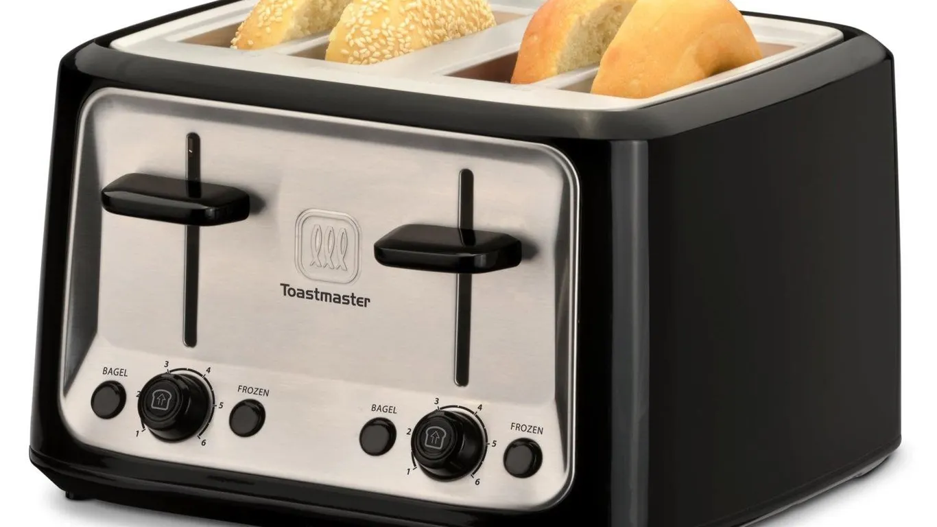 Toastmaster 4-Slice Toaster Black