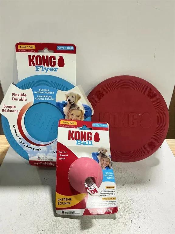 KONG Flyer And Ball Dog Toy Set