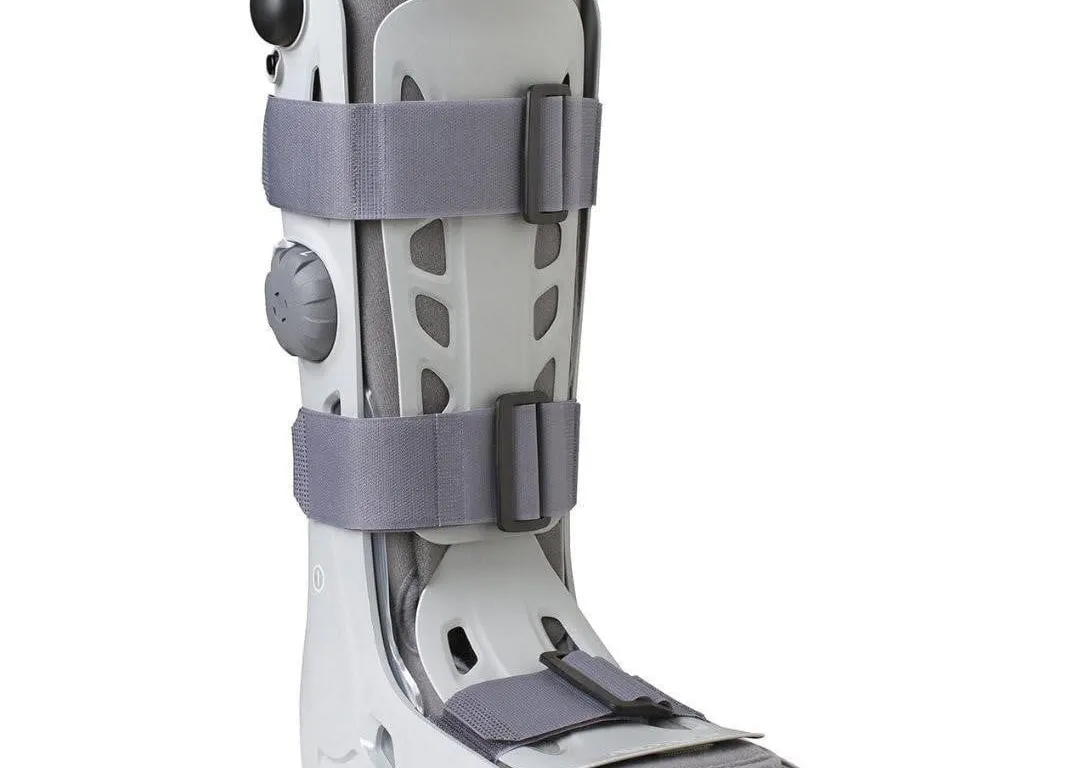 Aircast AirSelect Standard Walking Boot Medium