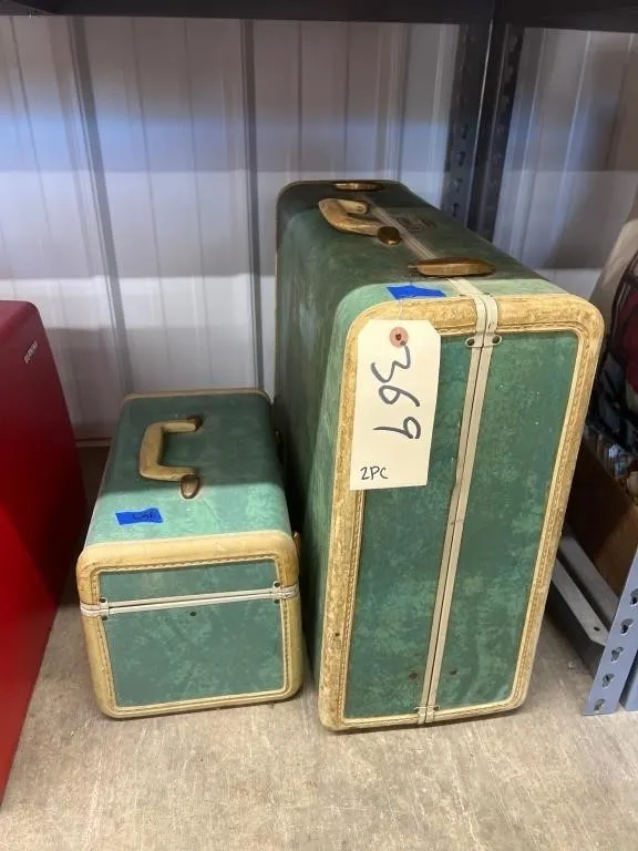 Vintage Samsonite Suitcase & Toiletries Case