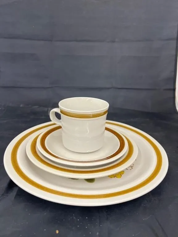 Pebblestone Stoneware Place Setting