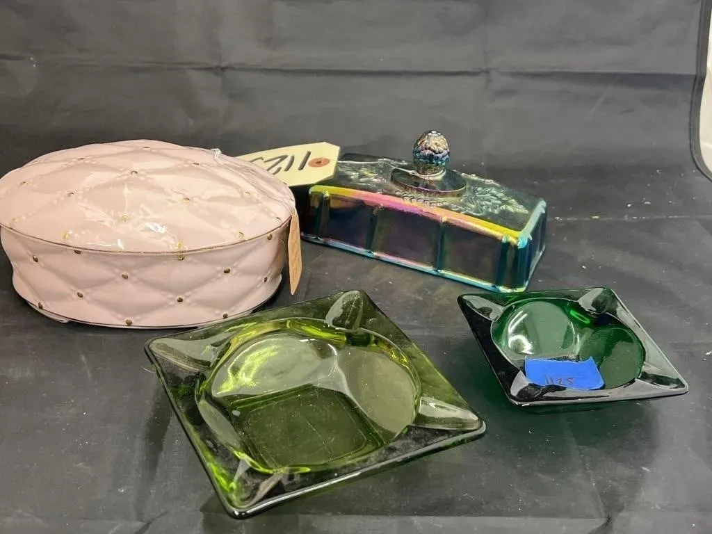 4 Pcs - 2 Green Nesting Ash Trays - Porcelain Trin