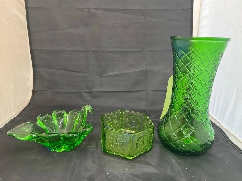 Green Vase - Green Swan Spoon Rest - Candle