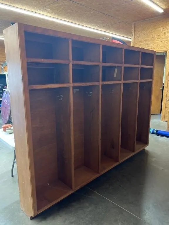 5-Bay Vintage Sports Locker 96"L x 12"W x 72"H