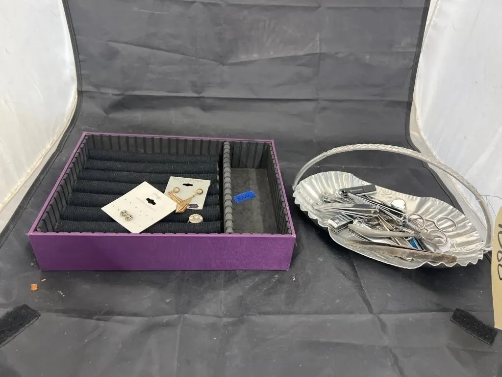 2 P cs - Fashion Jewelry - Tray - Nail Clippers -