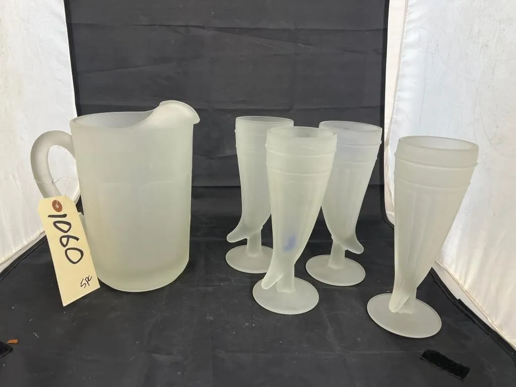 5 Pcs - 4 Horn Shaped Beer Mugs & Frosted Pitcher