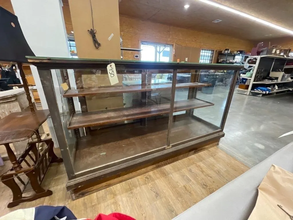 Vintage Wood/Glass Showcase w/2 Wooden Shelves