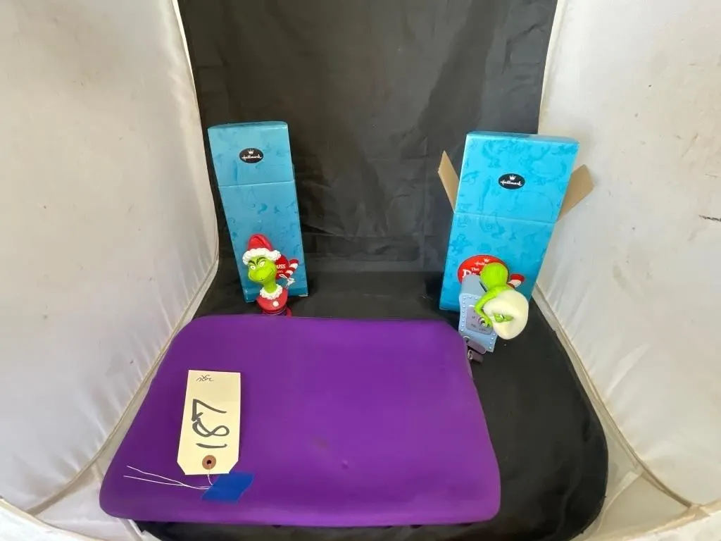 Grinch Figurines & Soft Laptop Case