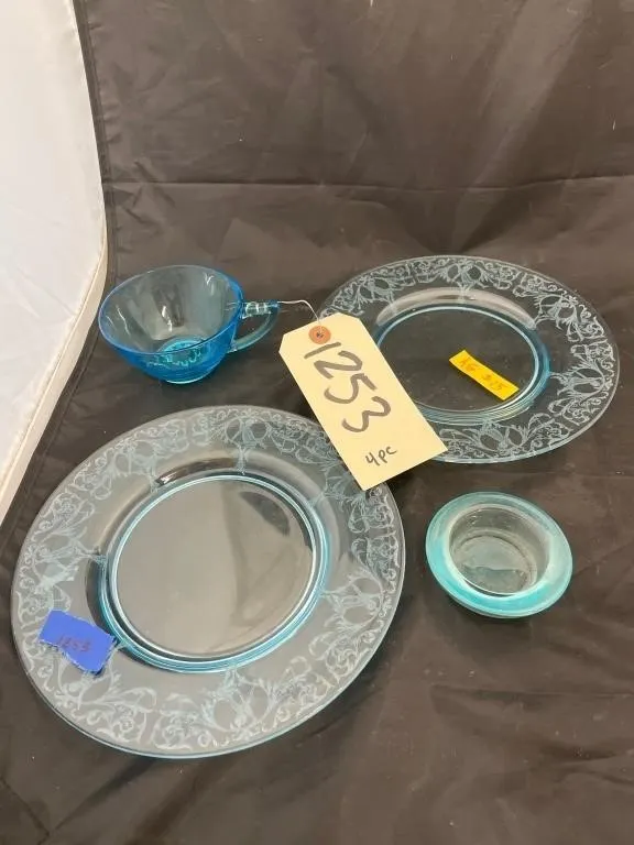 4 Pcs - 2 Blue Glass Plates - Candle Holder -