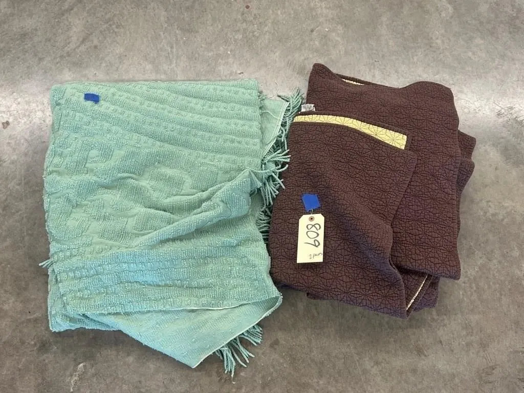2 Pcs - Chenille & Quilted Blankets