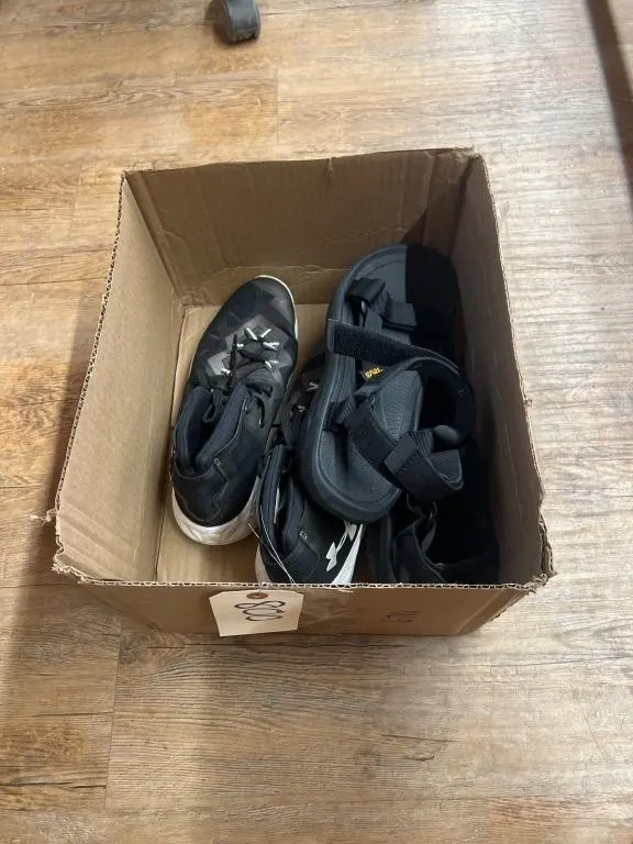 Underarmor Shoes & Tava Sandals Sz 9