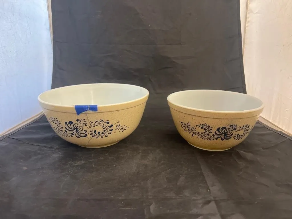 2 Pcs - Shenandoah Pyrex Mixing Bowls
