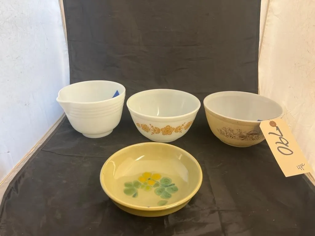 4 Pcs - 3 Pyrex Bowls & Cereal Bowl