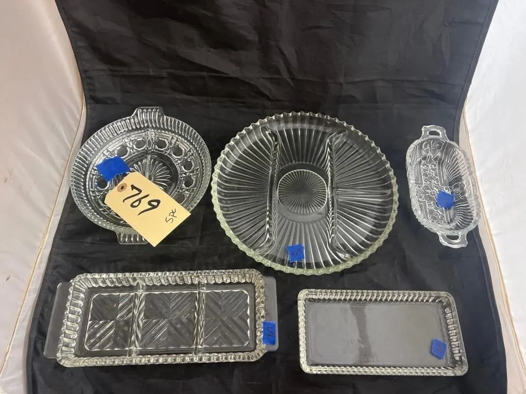 5 Pcs - Clear Glass Trays & Divided Plates