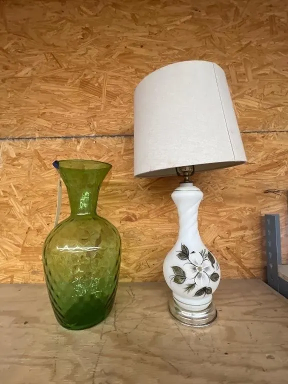 2 Pcs - Large Green Vase & Table Lamp