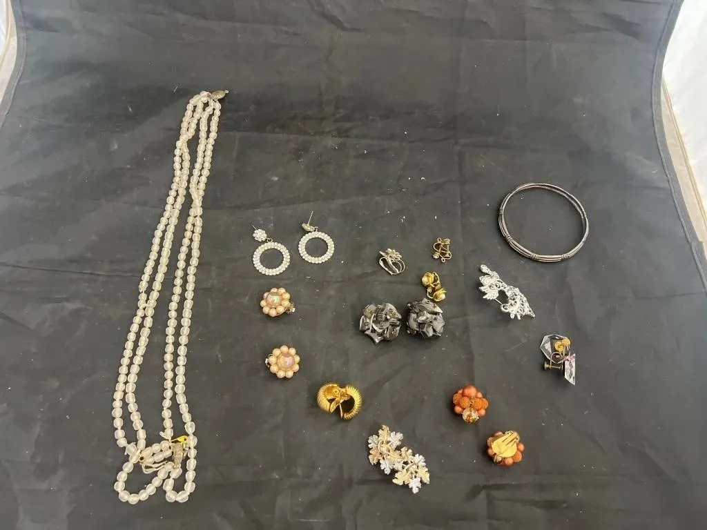 Assorted Fashion Jewelry