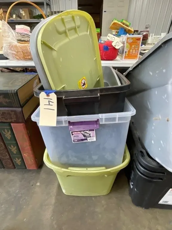 4 Totes - 2 Lids